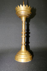 Neo-Gotik Kerzenleuchter, Messing, H.33,5 cm, gedrehter Schaft, gr.Tropfschale, € 230,00
