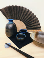 SAKE SET BLUE EDGE BLACK