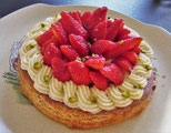 Tarte feuilletée et pâte à choux aux fraises 