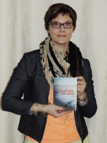 Lisa Gallauner mit ihrem neuen Werk. Foto: zVg