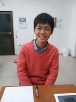 大学合格発表の当日のりょう先生。嬉しそうな笑顔が印象的でした。