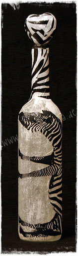 Weinflasche mit Zebra