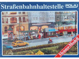 Straßenbahnhaltestelle mit Straßenmöbel, Modellbausatz der Firma Faller / Pola, 676