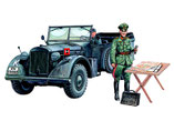 Modell-Bausatz aus Plastik eines deutschen Komandowagen Horch  im Maßstab 1:35 von der Firma Italeri ,   6215