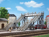 Fußgängerbrücke, Plastik-Modellbausatz der Firma Auhagen, 11363