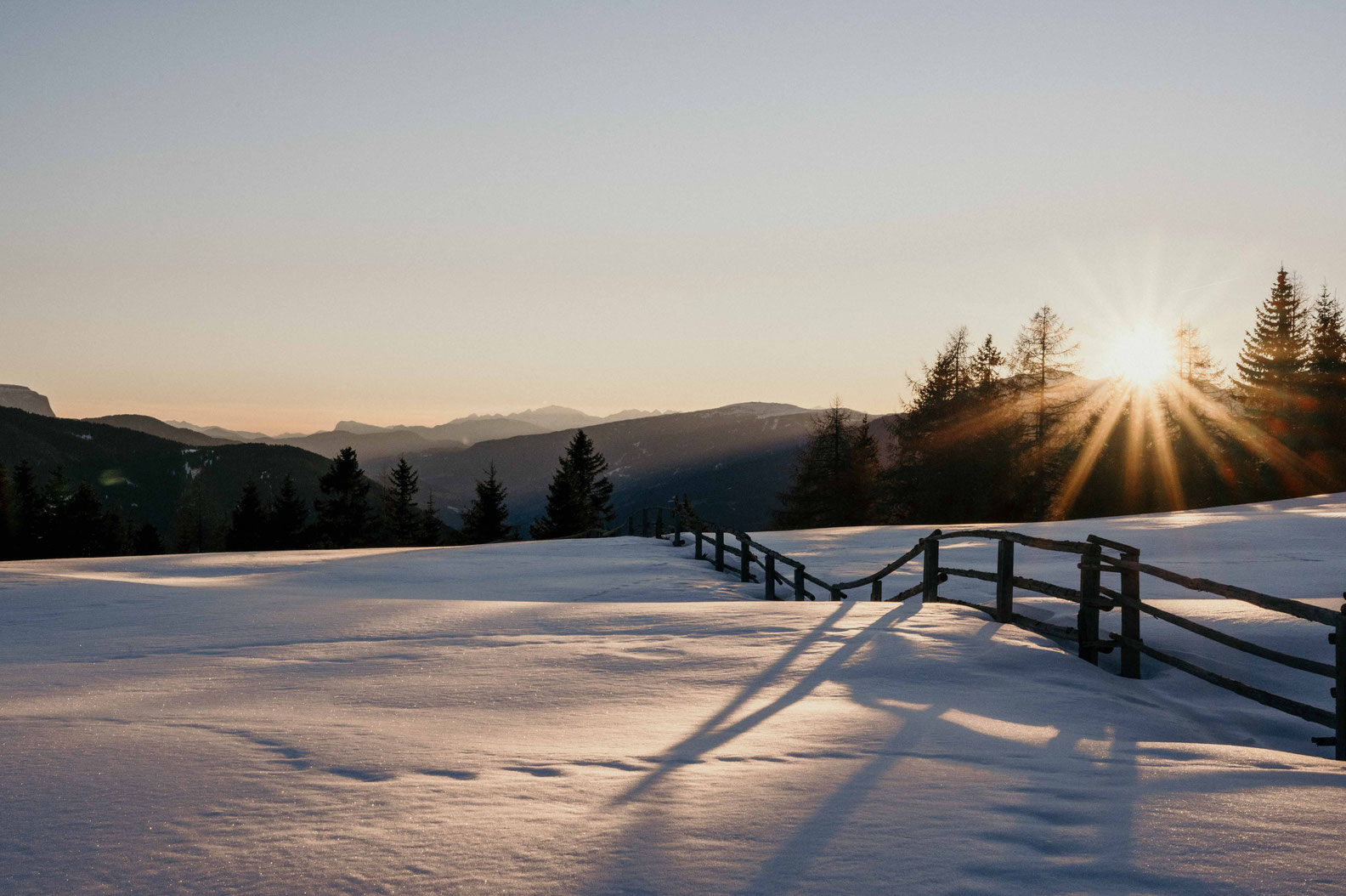 WINTERWANDERUNG AUF DER RODENECKER-LÜSNER-ALM in Südtirol ©Marika Unterladstätter