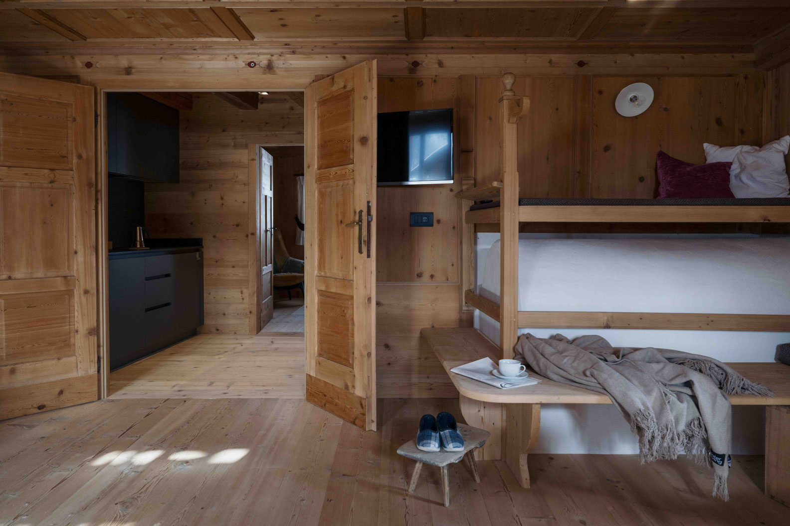 Apartment Stöa im historischen Haus Ciasa Somuer im Gadertal • Member of Mountain Hideaways ©Marika Unterladstätter