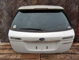 На Субару Легаси Legacy универсал, 2003-2006 г.в. - крышка багажника в сборе, со спойлером, оригинал, б/у.