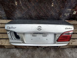 На Ниссан Цефиро Cefiro A33, 1998-2003 г.в. - крышка багажника в сборе, без левого фонаря, оригинал, б у.