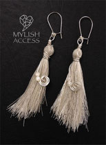マザーオブパールのタッセルピアス#260