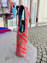 Weintrageflasche in verschiedenen Farben und Designs