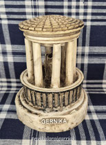 Figura GERNIKAKO ARBOLA ZAHARRA Irudia