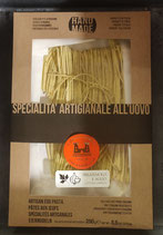 Spaghetti alla chitarra 250 g  mit petersilie und knoblauch ,handgemacht . schnelles Kochen. überraschender Anstieg nach dem Kochen