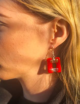 Boucles d'oreilles  en verre fondu rouge et dichroïque