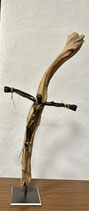 Vendu / verkauft: Bois flotté avec une croix en bronze sur des vielles charnière de porte en métal