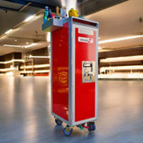 Neuer Flugzeugtrolley in Rot mit Swissair-Schild, inkl. Ablage aus Alu-Dibond + 5 Schubladen + 1 Sidebox aus Aluminium