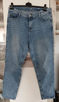 Jeans Gr. 42 (34)