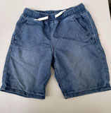 Jeans kurz Gr. 134/140 (6)