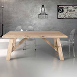 Tavolo in legno massello fisso