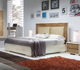 Letto matrimoniale in legno con contenitore deale per arredare la camera di casa, albergo e B&B.