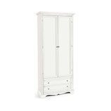 Armadio arte povera, in legno massello e mdf con rifinitura in bianco opaco.