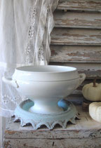 Shabby: Alte Keramik Terrine aus Frankreich