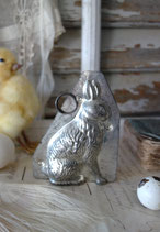 Shabby: Alte Schokoladenform Osterhase aus Metall