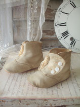 Süße antike viktorianische Baby Knopfschuhe mit Quasten