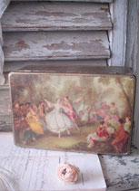 Shabby: Dekorative alte Pralinendose Metall Frankreich