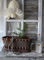 Shabby: Französische Jardiniere Gusseisen mit Patina