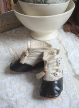 Süße antike viktorianische Baby Knopfschuhe