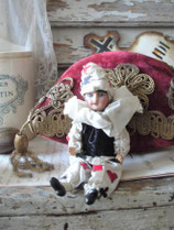 Antike kleine Porzellan Puppe Pierrot aus Frankreich