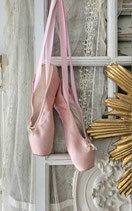 Soooo shabby: Süße alte Ballettschuhe / Spitzenschuhe