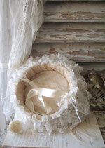 Shabby: Zauberhaftes Blumenkörbchen aus altem Stoff
