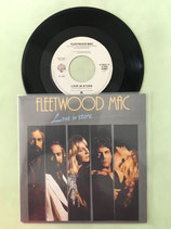 Fleetwood Mac, Love In Store / r