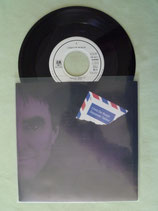 Chris De Burgh, Separate Tables / r