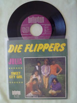 Die Flippers, Julia / sch
