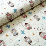 Sarouels courts Lucky Bear