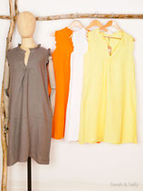 Kleid mit Volant