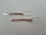 De handgemaakte sterling zilveren oorbellen zijn inclusief oorhaken ca. 6.5 cm lang