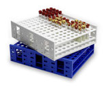 Mega gradilla de polipropileno para tubos de 10 ml. (16 mm Diámetro) Disponibles en azul y blanco. en 2 tamaños (HS24323A & E 120 y 240 pozos 120114 & 5) Marca HEATHROW SCIENTIFIC