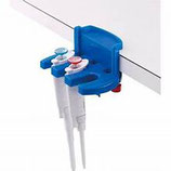 Pinza plástica Color Azul CLAMP-ETTE para sujetar 3 Micropipetas a la vez, Mca. HEATHROW SCIENTIFIC HS20162A $ 274 Más IVA