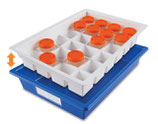 Bandeja para almacenamiento de muestras con capacidad de 24 recipientes hasta de 58 mm diámetro, Dimensiones: 48 x 33.1 x 8.4 cm Marca Heathrow Scientific 120172