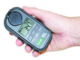 Refractómetro digital para urea (DEF) y ácido de batería cuenta con 3 escalas. Mide urea (DEF), índice de refracción y ácido de batería. Marca Vee Gee 48602