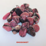 KNRHOD100 KNUFFELSTENEN RHODONIET ZAKJE VAN 100 GRAM