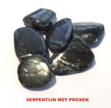 KNSEPY100 KNUFFELSTENEN SERPENTIJN MET PYROXEN 100 GRAM