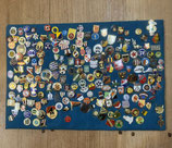 Grosse Sammlung von Anstecknadeln (meist Fussball)