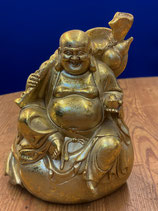 Buddha aus Kunstharz, goldfarben