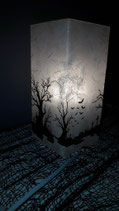 Glaslampe mit Friedhofdesign