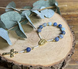 Rosenkranz kurz, dunkelblau mit Metallkreuz gold